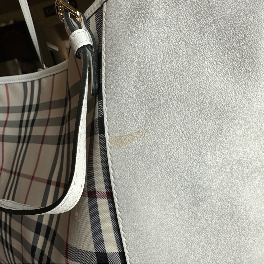 Burberry White Leather & Beige Nova Check Tote - Picture 10 of 15